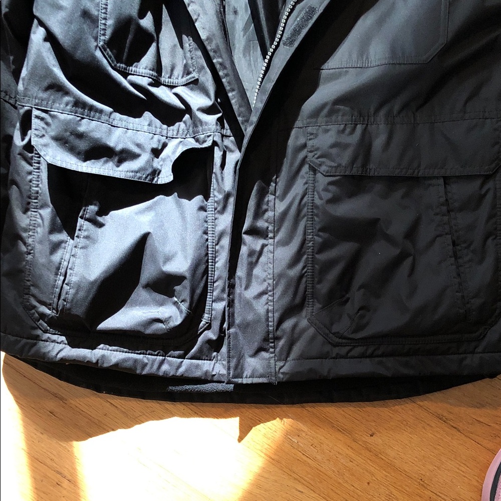 Men's Black Waterproof ski coat/raincoat/winter coat - Picture 5 of 10